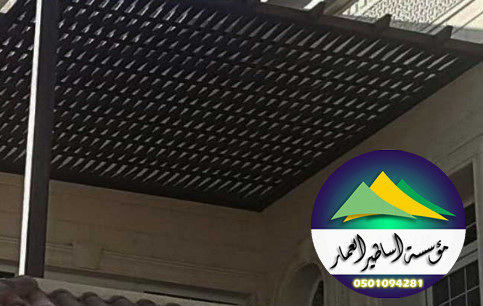 تركيب برجولات خشبية في البلكونات